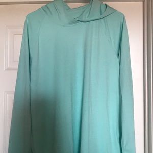 UA women’s long sleeve teal